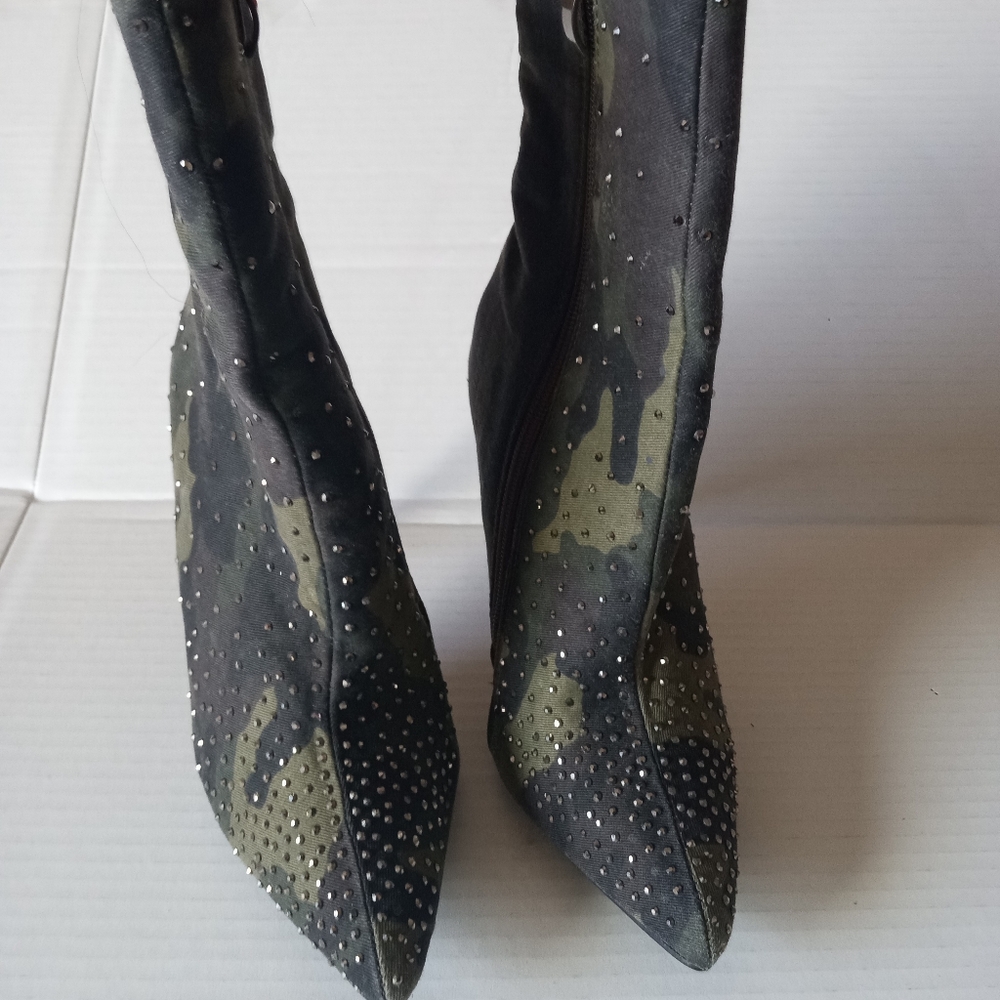 Army heel boots